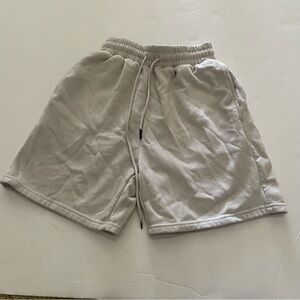 Gray Confortable and Stylish Casual Shorts